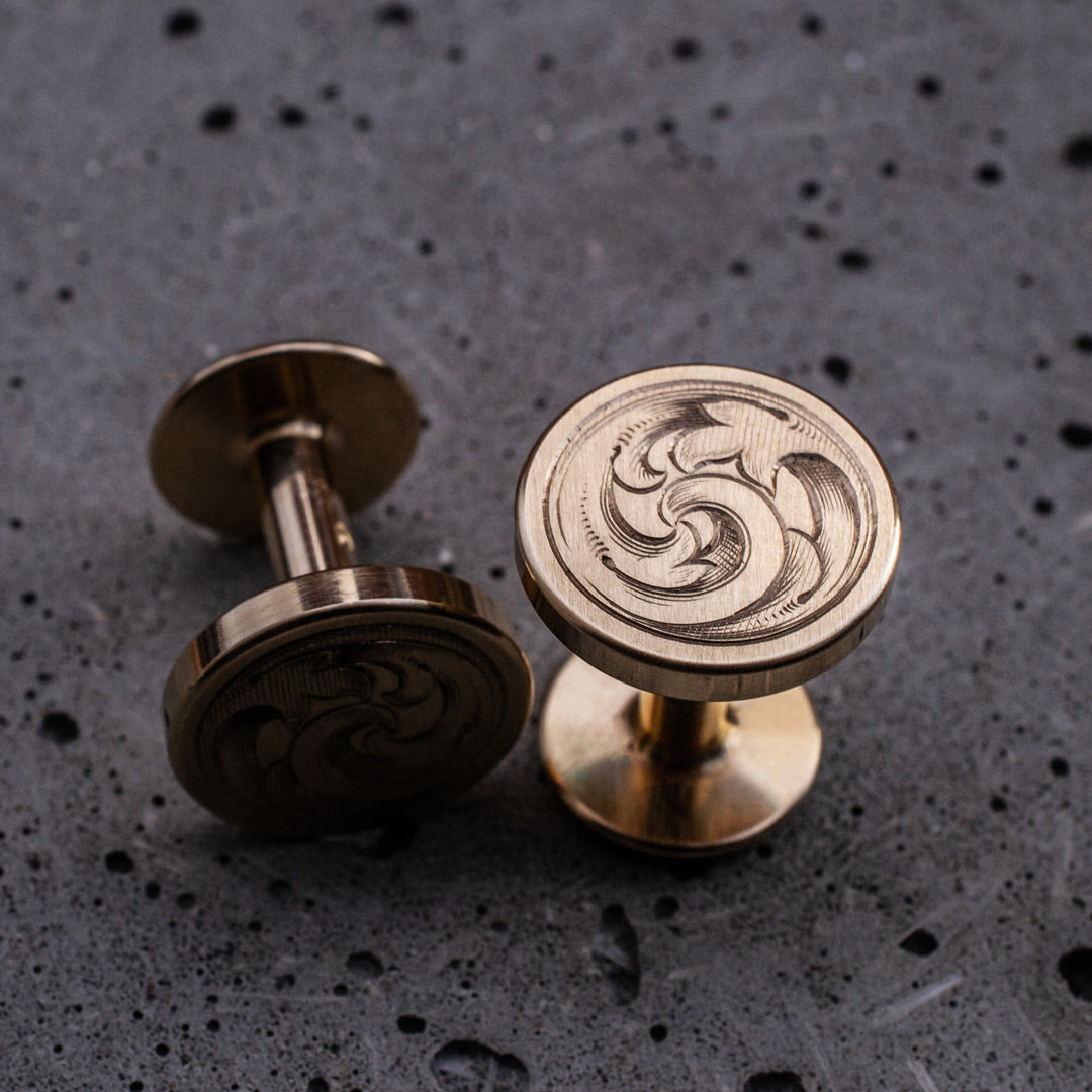 Edition - Heraldic cloak scrolls, Hand Engraved Cufflinks