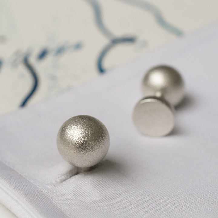 grafton blasted | silver cufflinks | detail