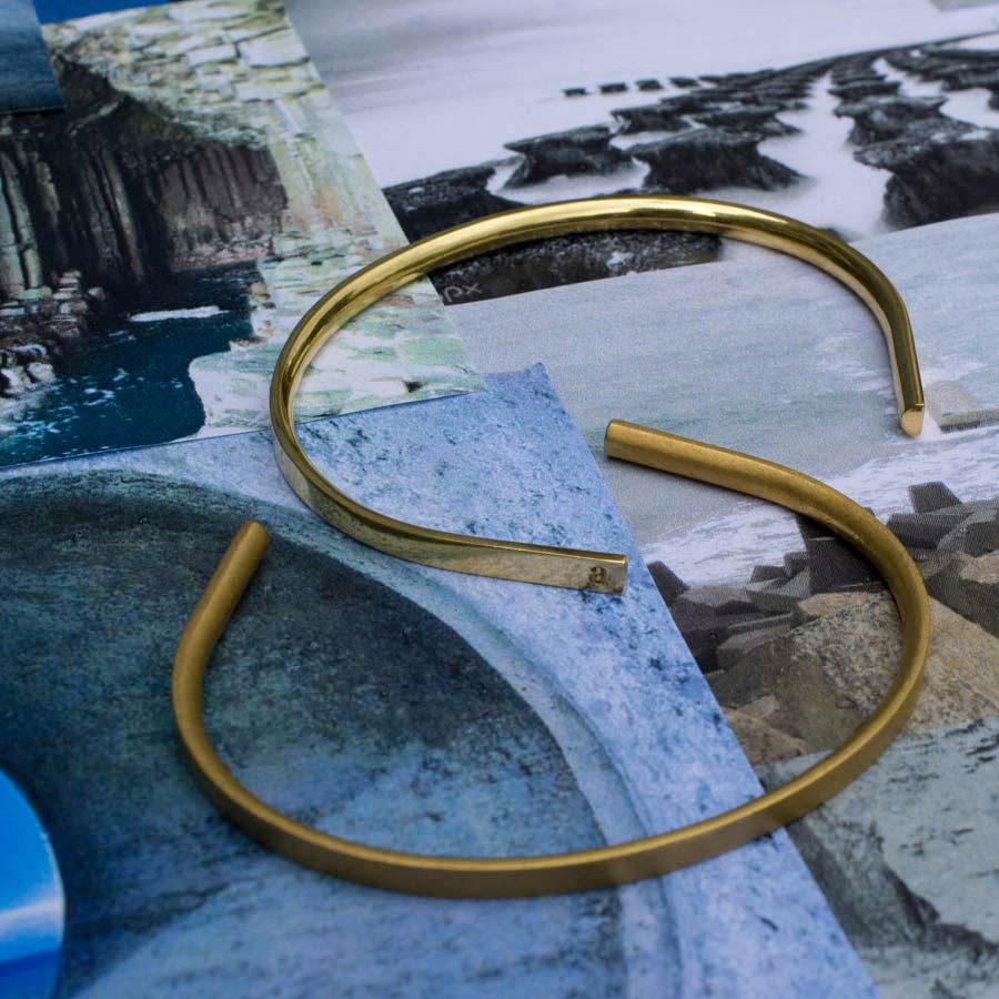 m4 bancroft matte 18 carat gold bracelet | close up
