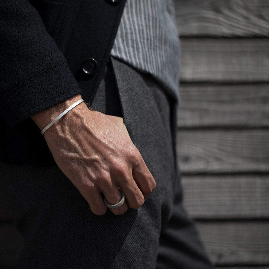 b4 bancroft blasted bracelet | how to wear