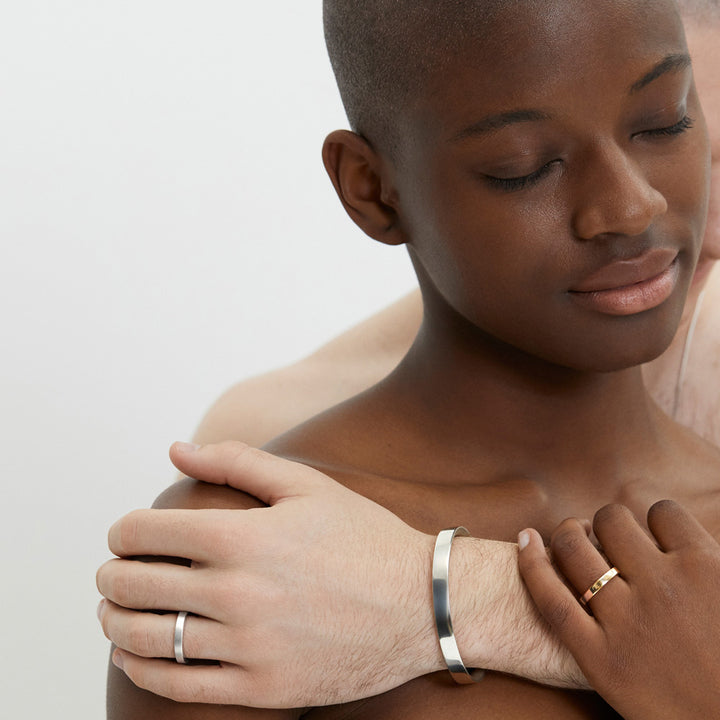 mens polished silver chunky bracelet | how to wear