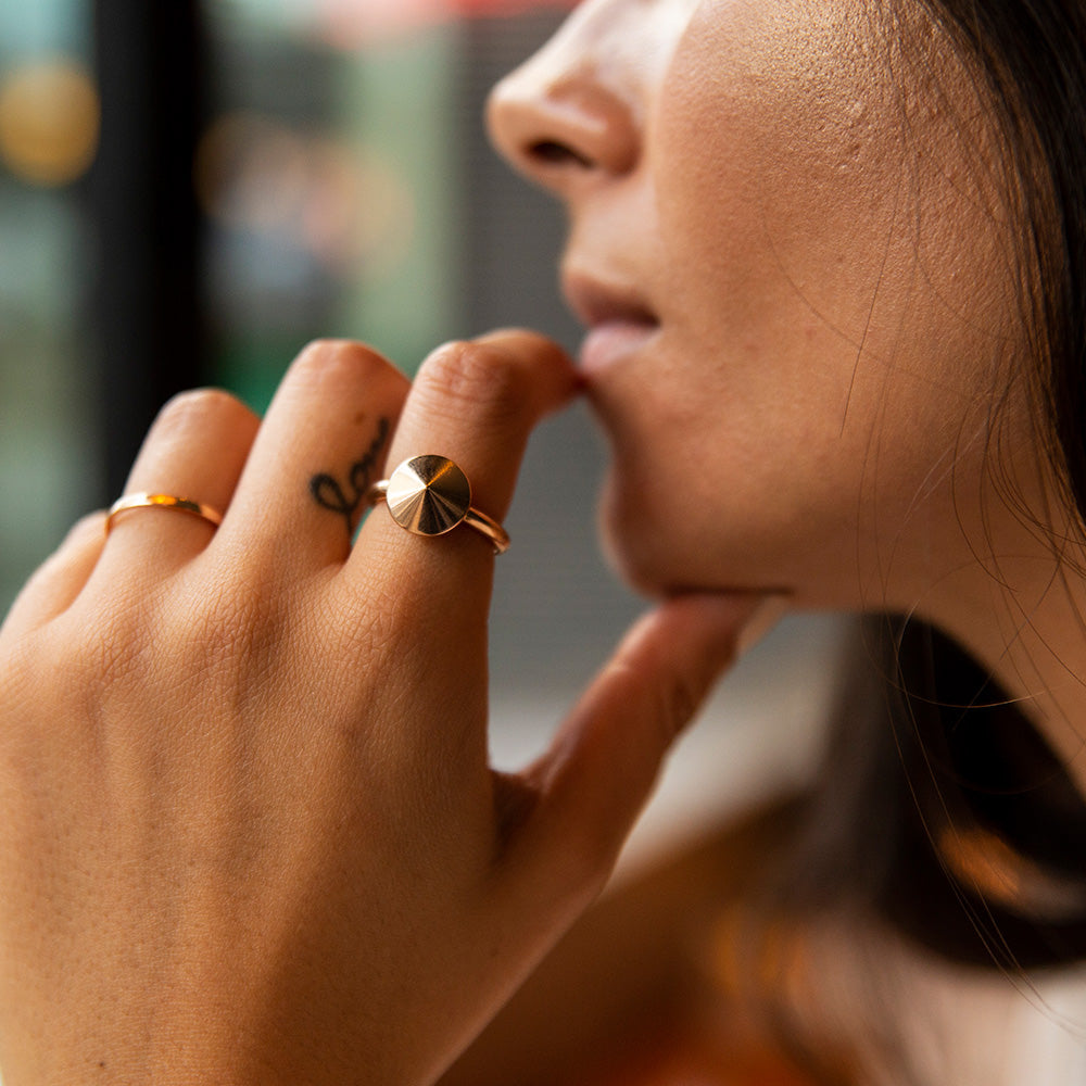 tio rose gold ring | close up