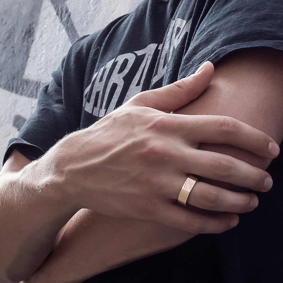 gold signet ring | how to wear