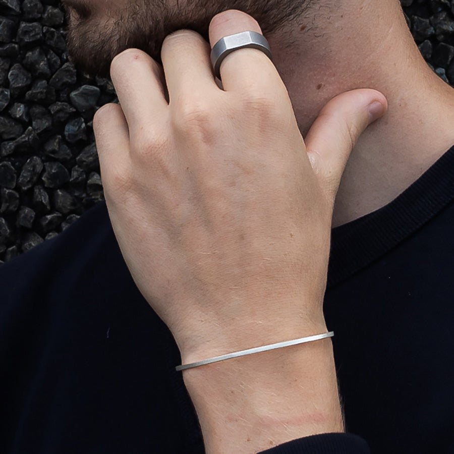 mens steel signet ring | how to wear