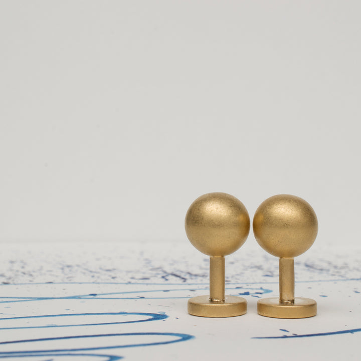 grafton matte gold cufflinks | close up